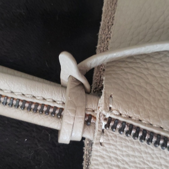 BOTKIER HTF Rare Skull and Crossbones Tote - Picture 12 of 14